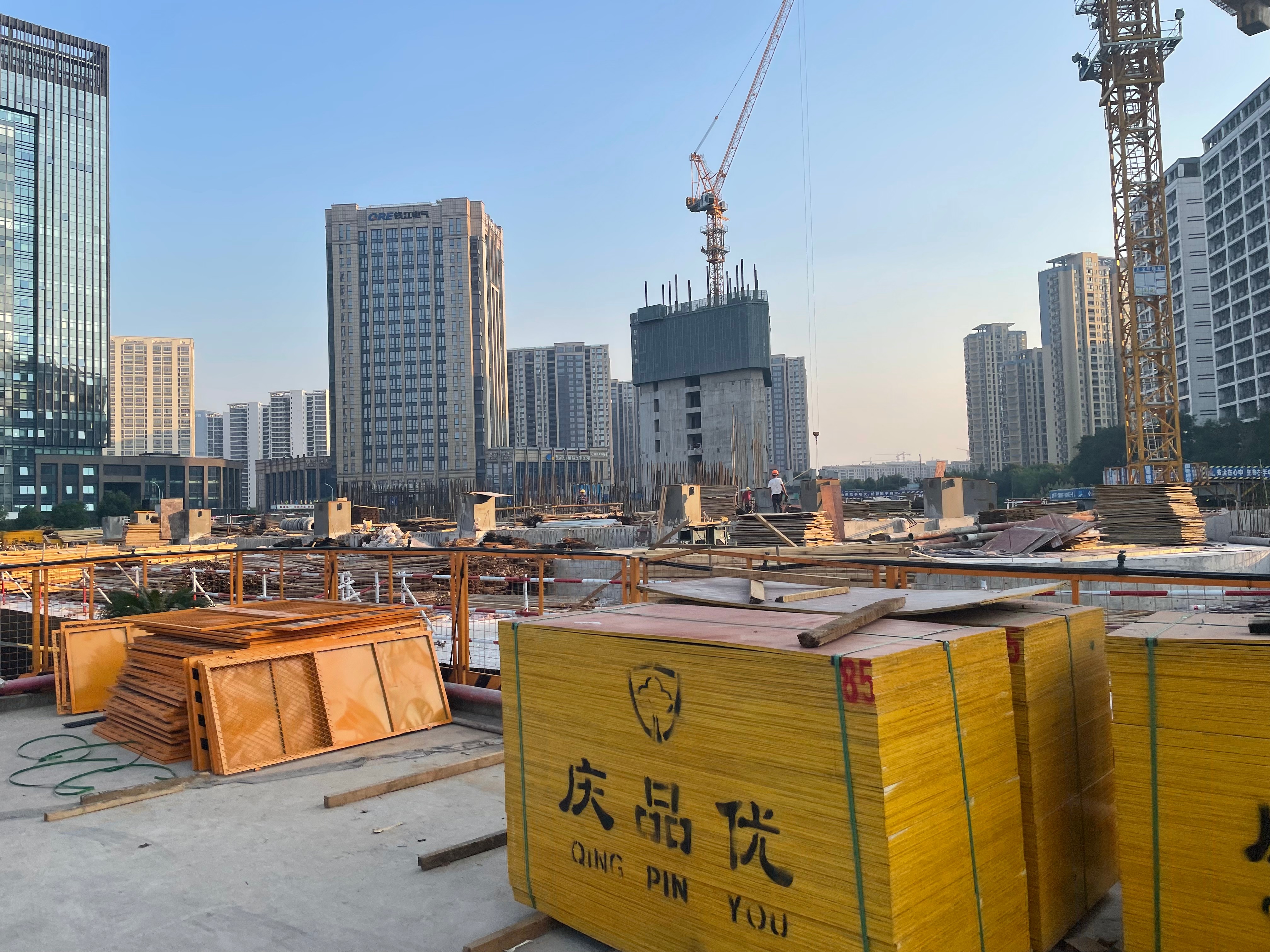 液壓布料機(jī) 液壓布料機(jī)